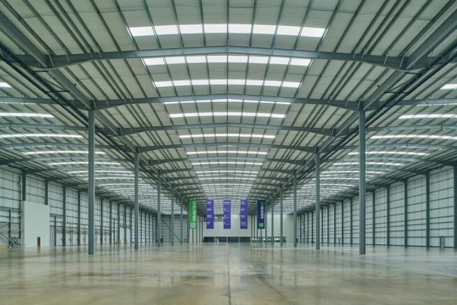UK-BermudaPark-Nuneaton230-Jun26-14_high..jpg