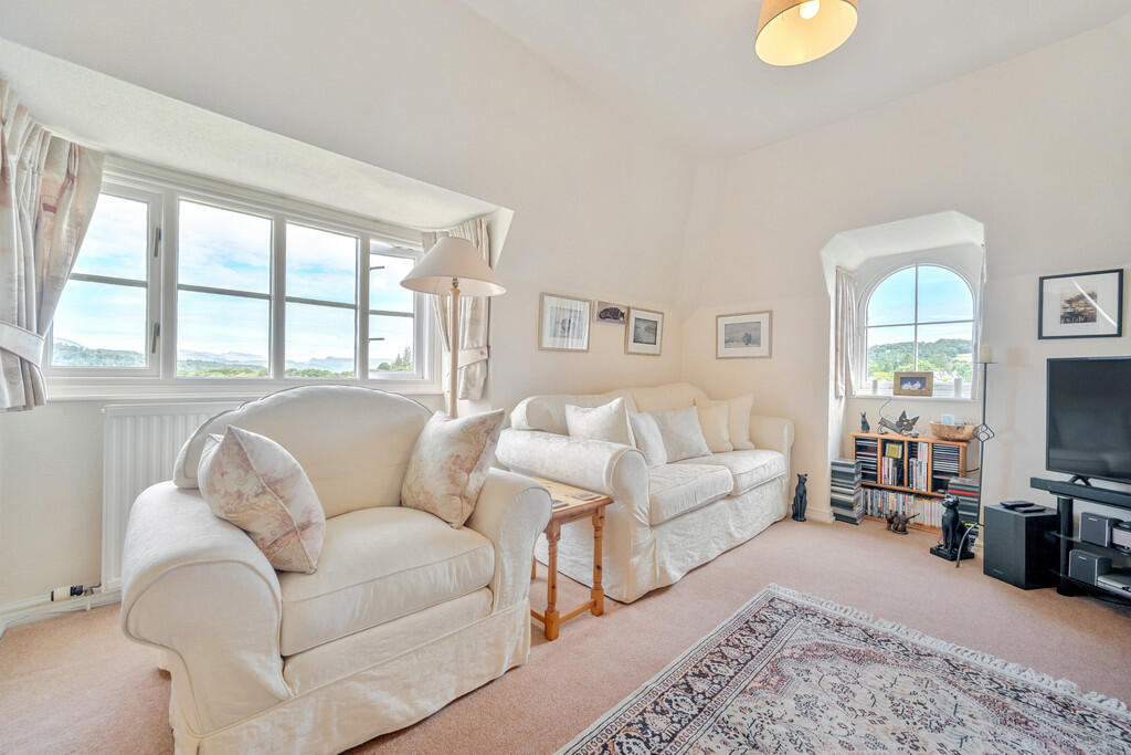 6 Thornbarrow Hall, Thornbarrow Drive, Windermere, Cumbria, LA23 2EP photo 3