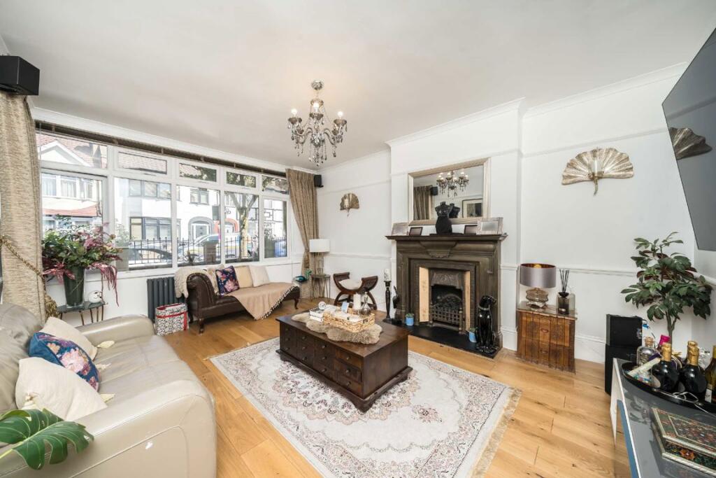 House in London - View 3