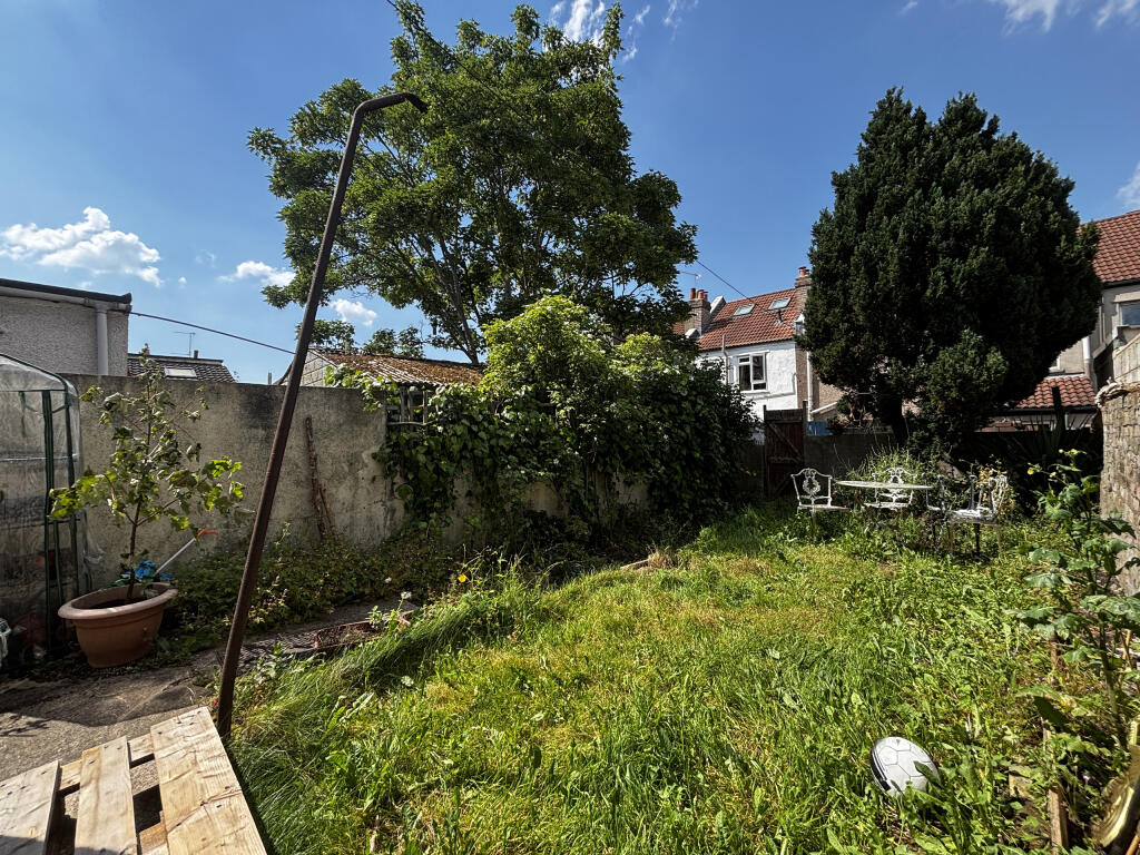 4 bedroom terraced house for rent