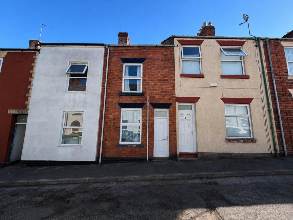 Main image of property: 5 George Street, Grantham, Lincolnshire NG31 6QL