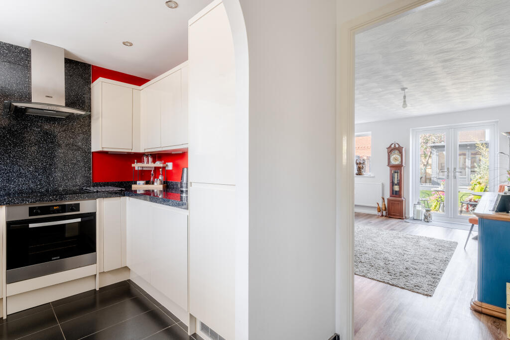 House in Bristol, Bradley Stoke - View 4