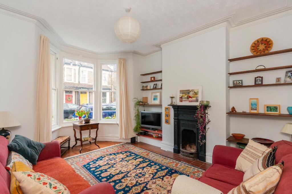 House in Bristol, Pigsty Hill, St Andrew's - More