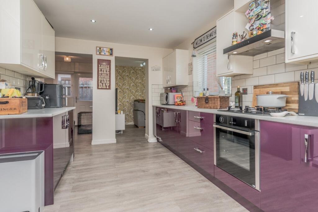 Burnleys Mill Road, Gomersal, Cleckheaton, West Yorkshire, BD19 photo 4