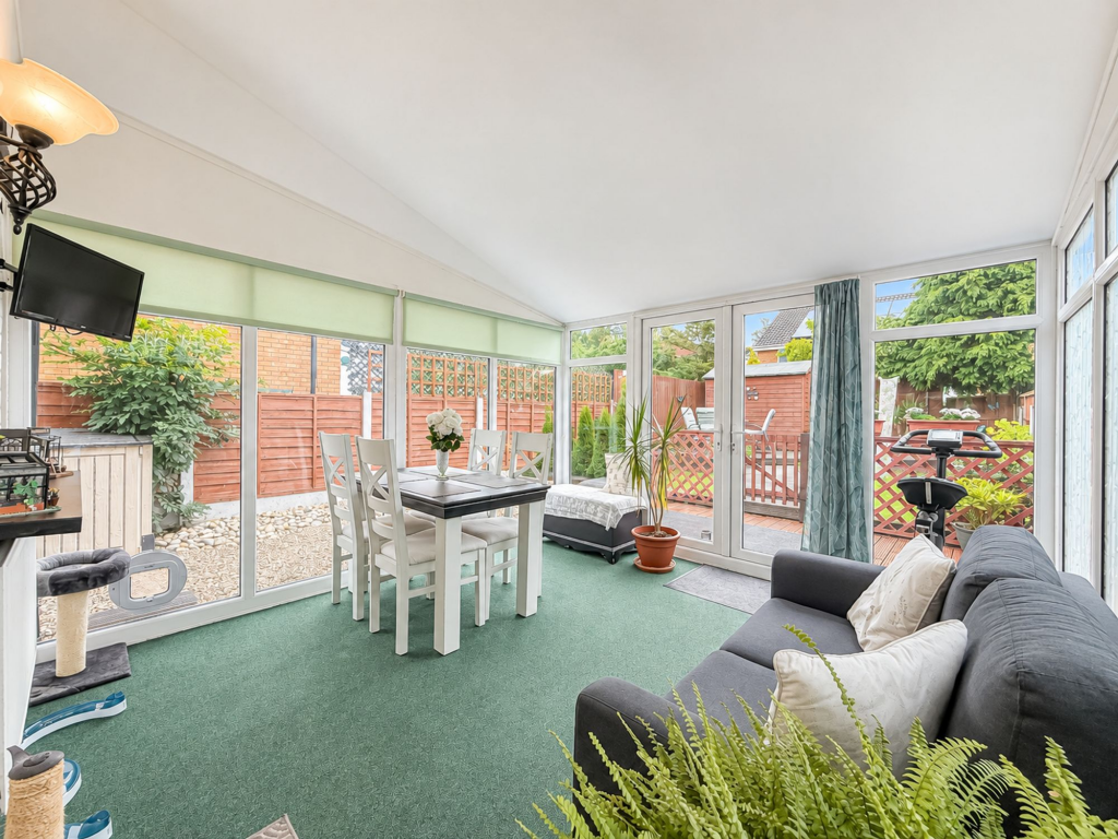 House in Wirral, Liverpool City Region - View 3