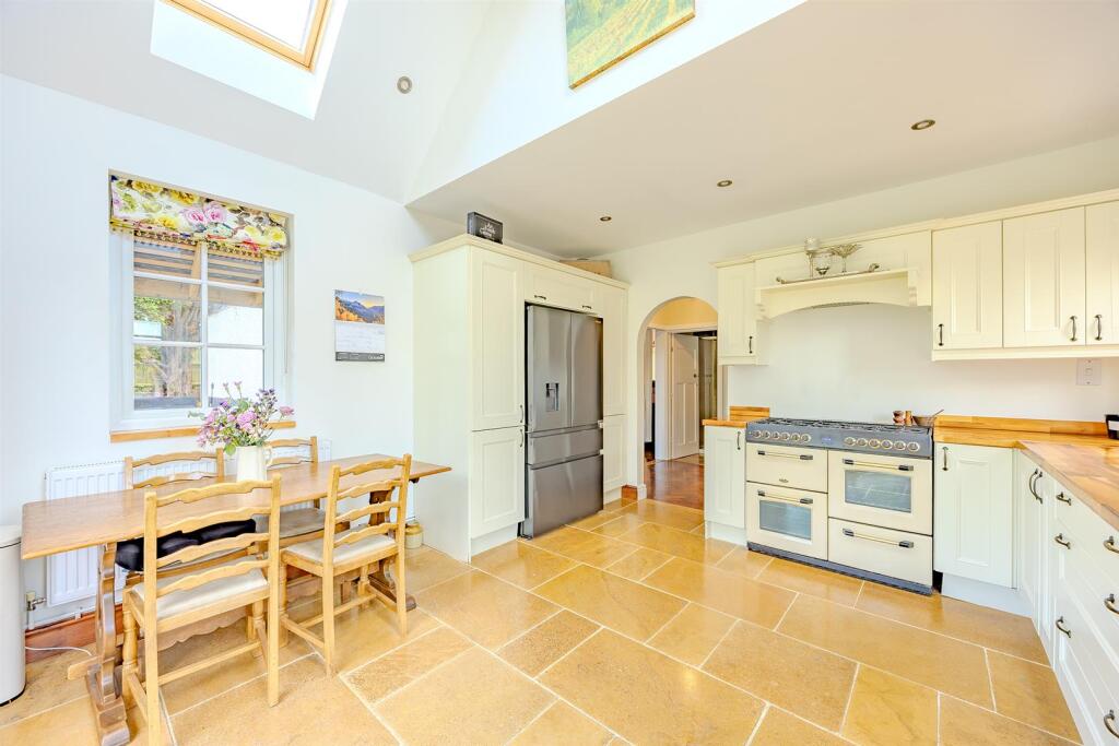 House in East Suffolk, Oulton Broad - More