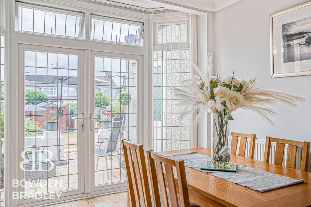 House in Romford - More