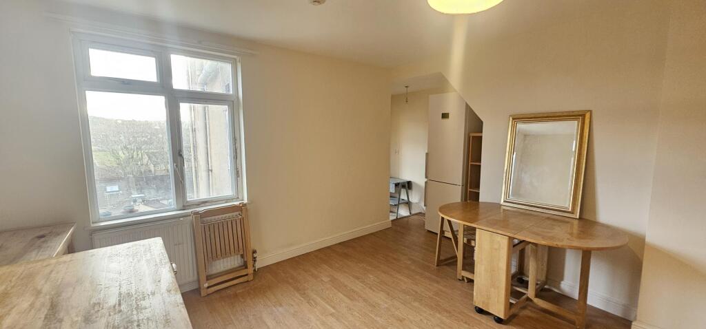 House in Bristol - View 3