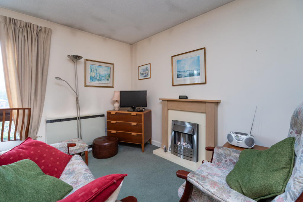 Apartment in Edinburgh - View 4