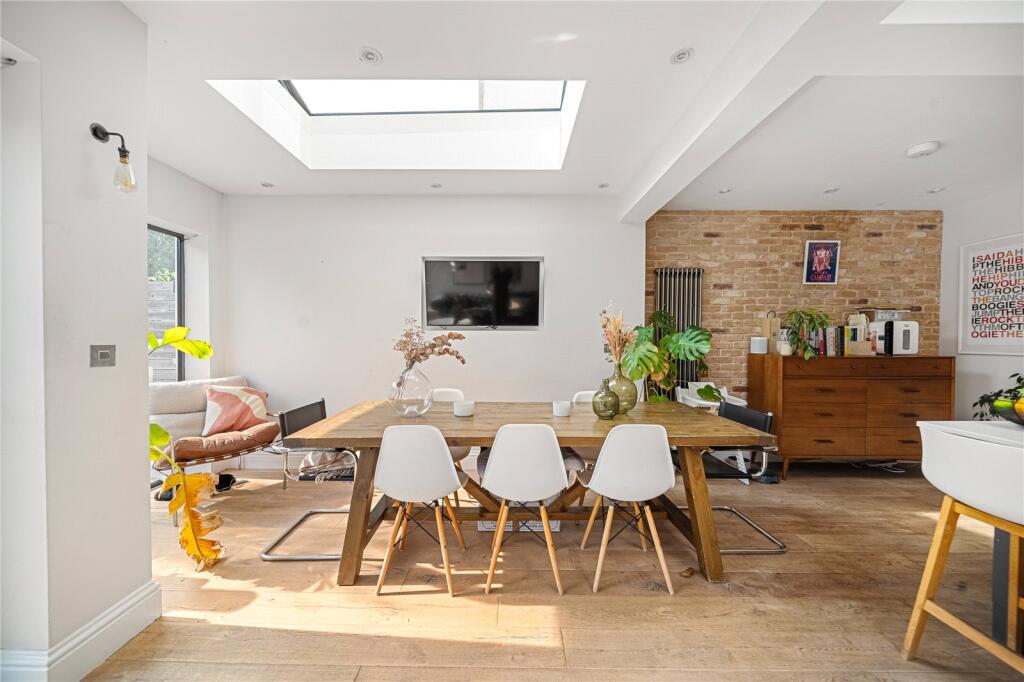 House in London - View 4