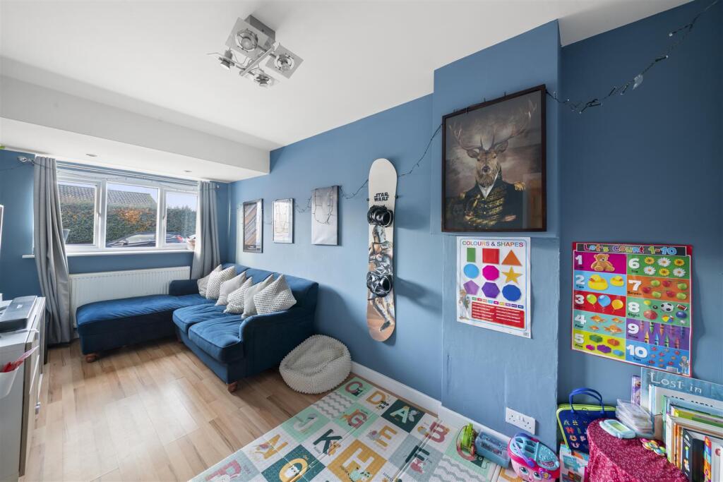 St. Clement Close, Uxbridge - View 3