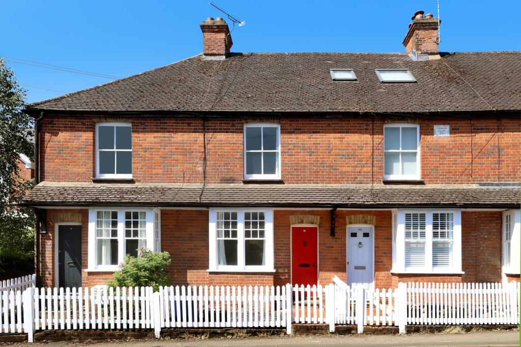 Main image of property: Lakes Lane, Beaconsfield, Buckinghamshire, HP9
