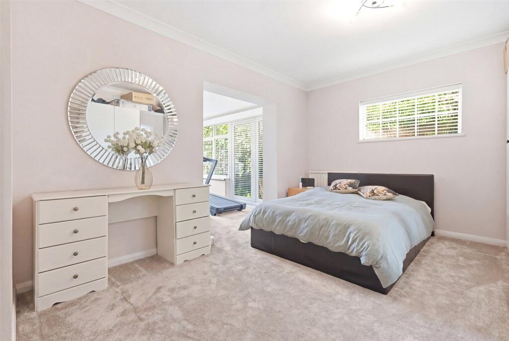 House in Southend-on-Sea - View 5