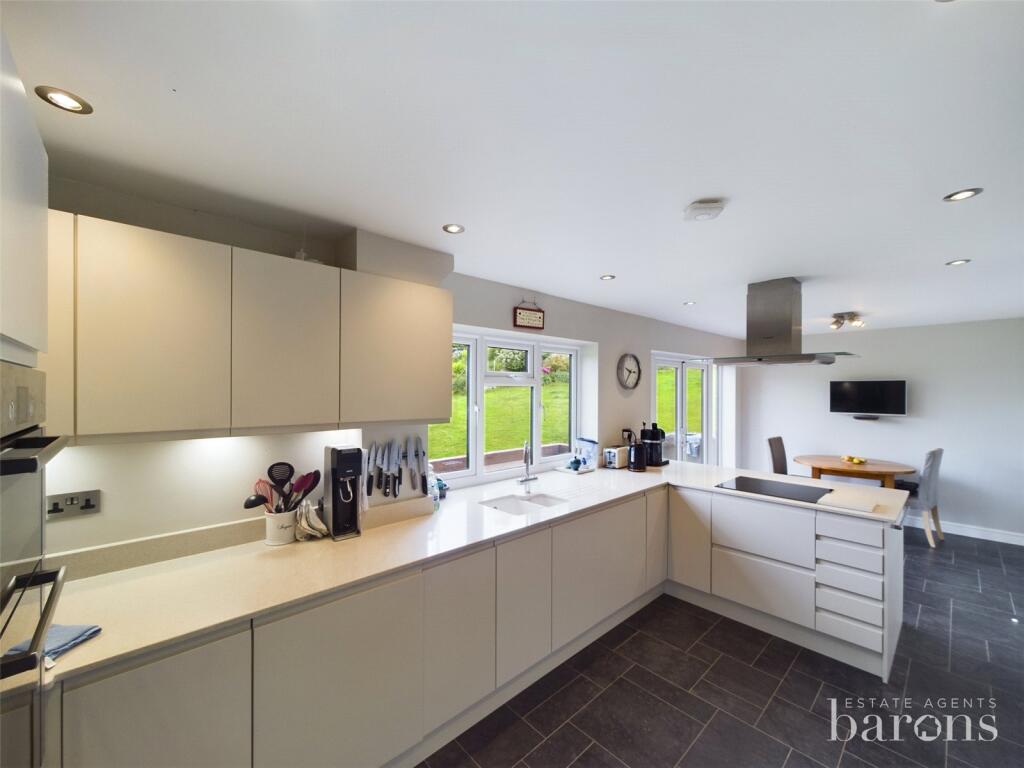 Vyne Meadow, Sherborne St. John, Basingstoke, Hampshire, RG24 - View 3