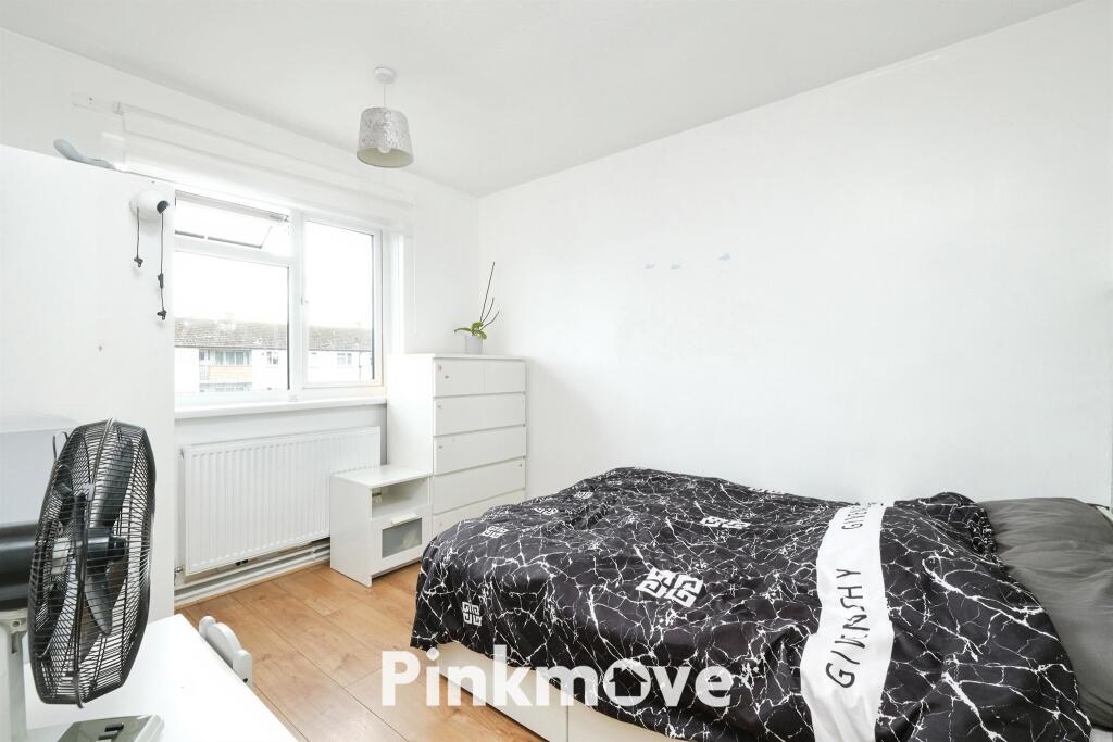 Apartment in Newport, Bettws - View 5