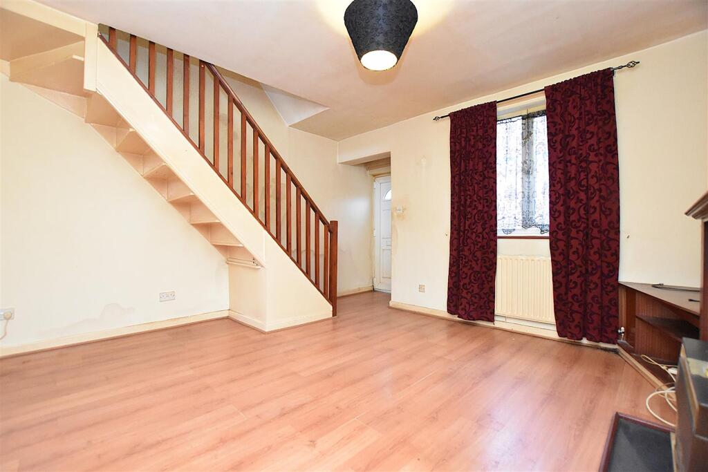 Walnut Street, Wrexham photo 3