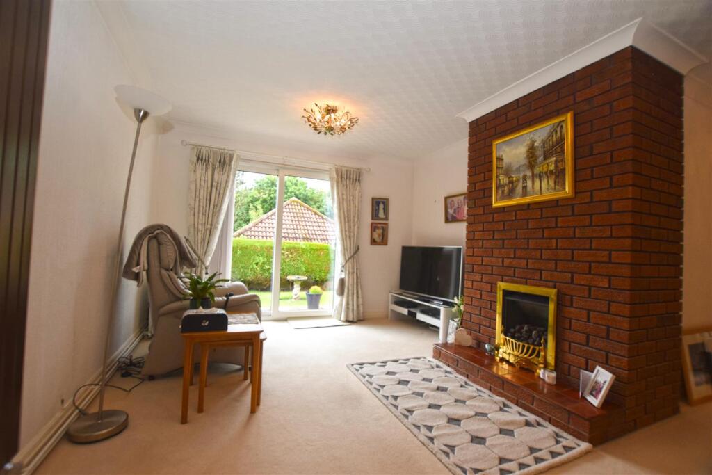 House in Rochdale, Broadhalgh - View 2