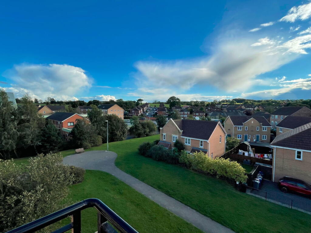 Apartment in Sheffield, Castle Green, Penistone - View 5