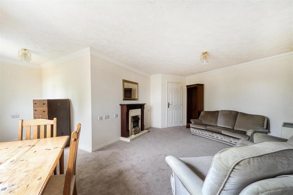 Apartment in Shoreham-by-Sea - View 4