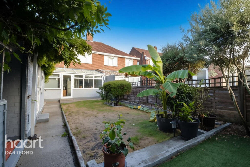 House in Dartford - View 4