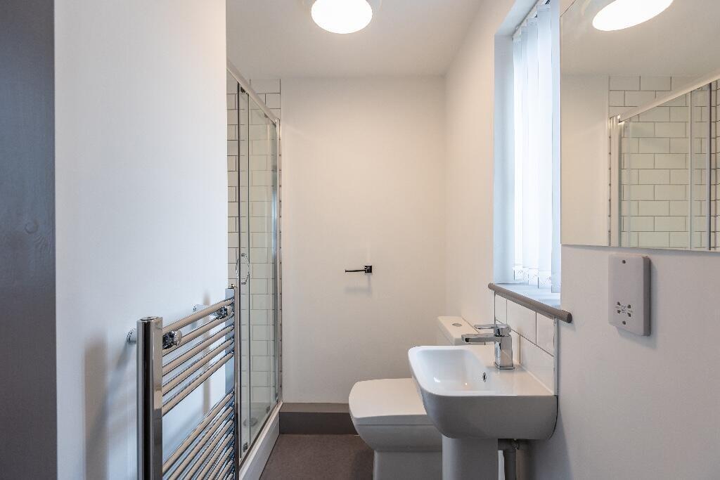 Apartment in Birkenhead, Seacombe - View 5