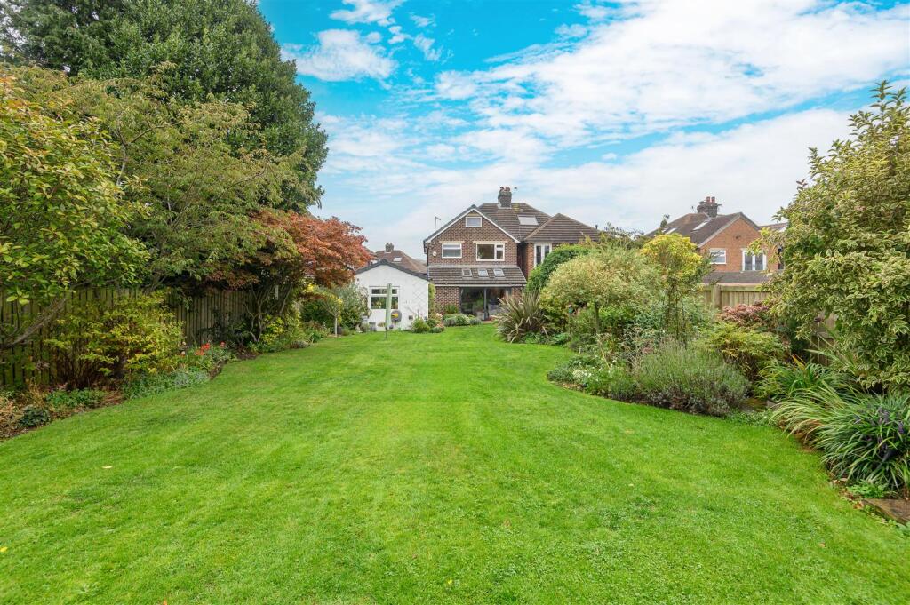 110 Green Park Road, Skircoat Green, Halifax, West Yorkshire, HX3 0SW photo 4