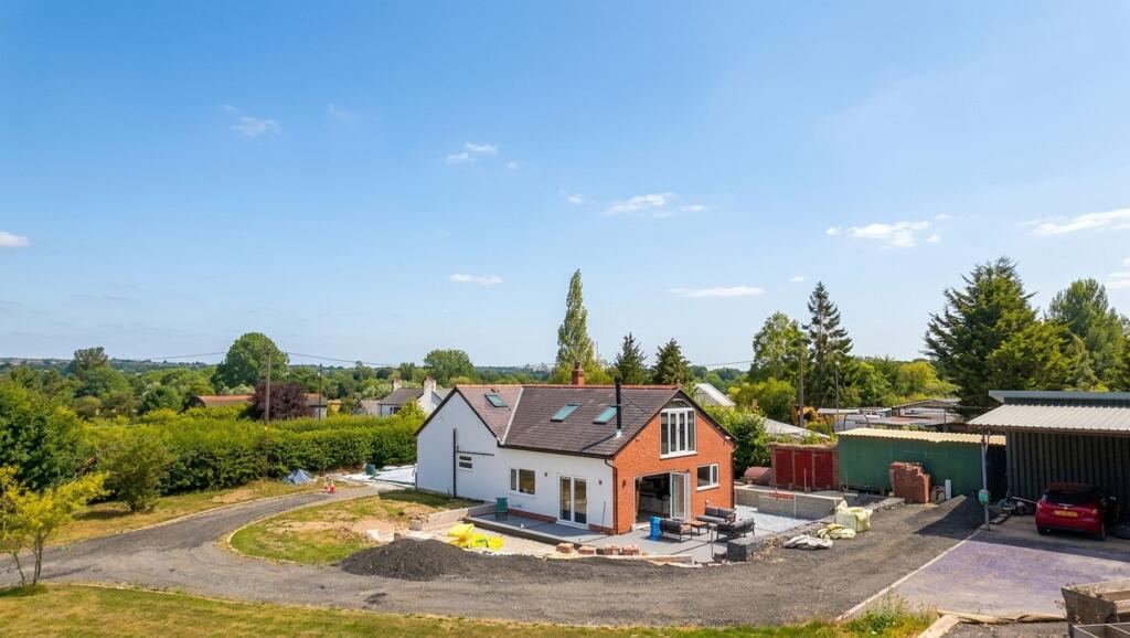 Main image of property: Wrexham Road, Pontblyddyn, CH7
