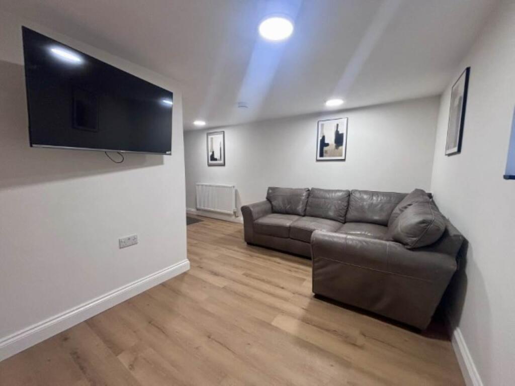 Main image of property: Victoria Road (room 4), Morley, Leeds