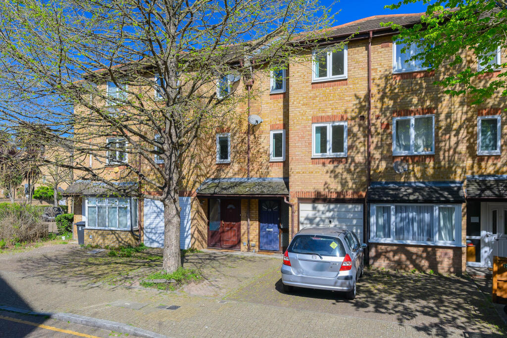 Main image of property: Inglewood Close, London, E14