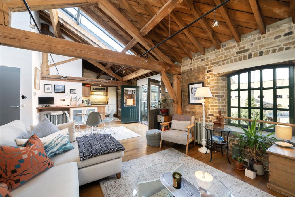 Apartment in London - View 3