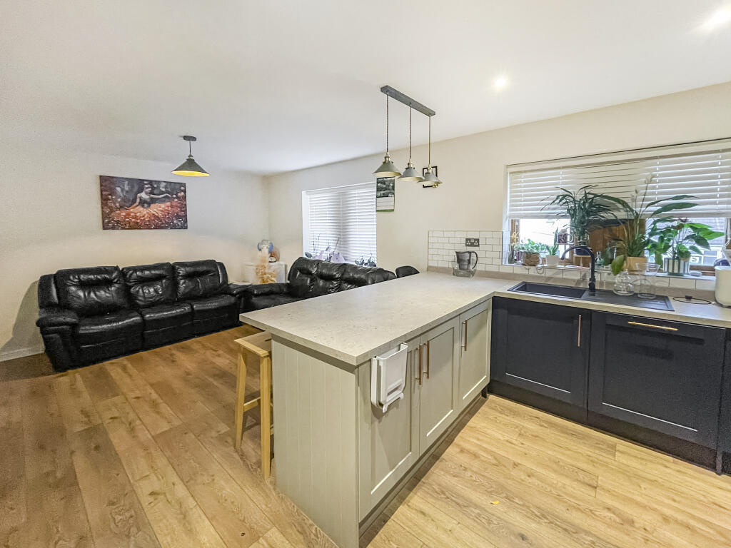 Knaresborough Road, Harrogate, North Yorkshire photo 4