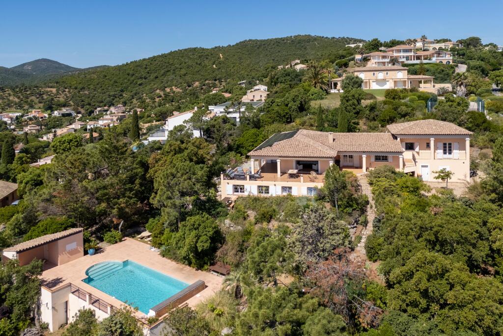 Main image of property: Provence-Alps-Cote d`Azur, Var, Les Issambres