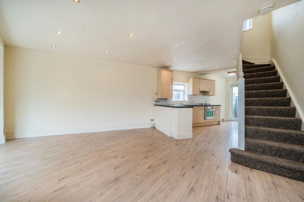Boston Manor Road, Brentford - View 4