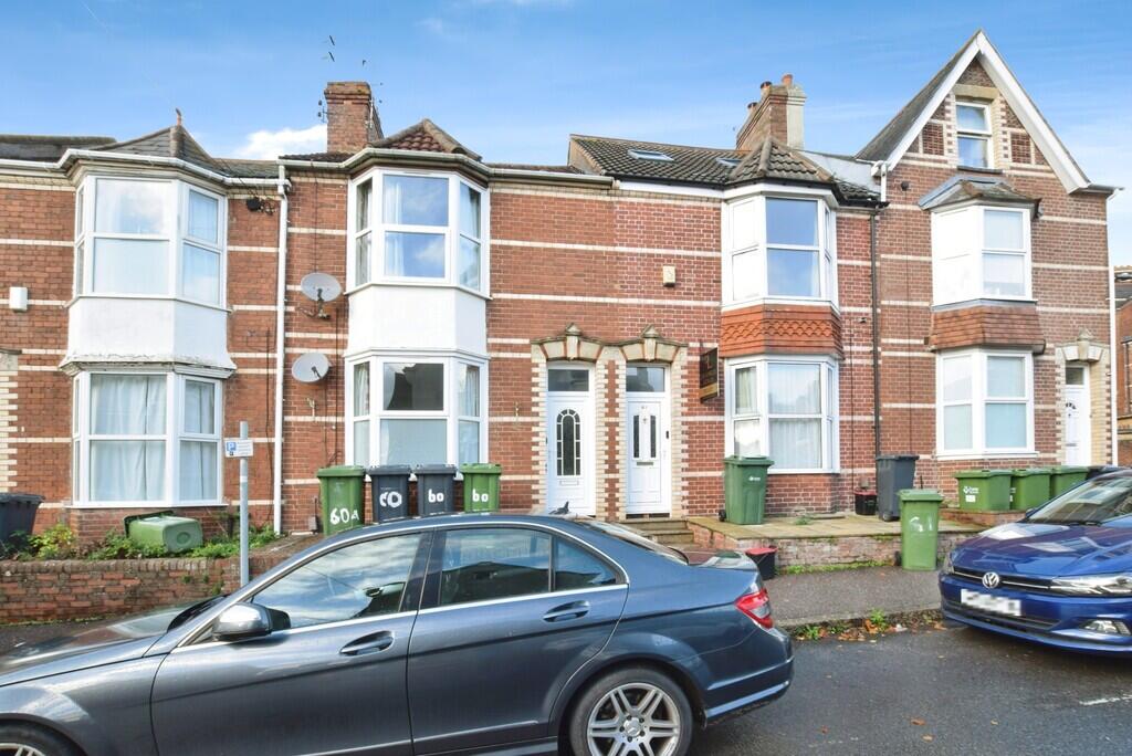 1-bed flat on Elmside, £135,000