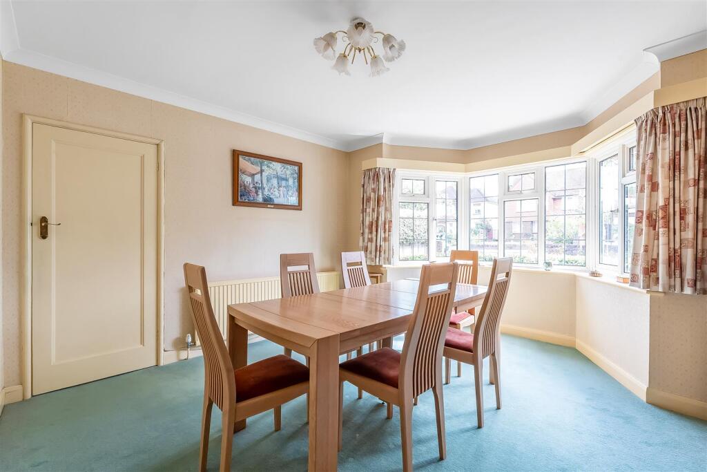 House in Epsom and Ewell, Stoneleigh - View 5