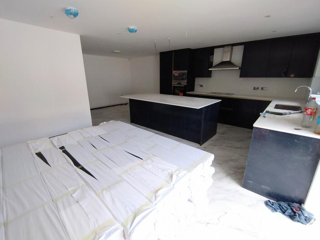 House in Stoke-on-Trent - View 3