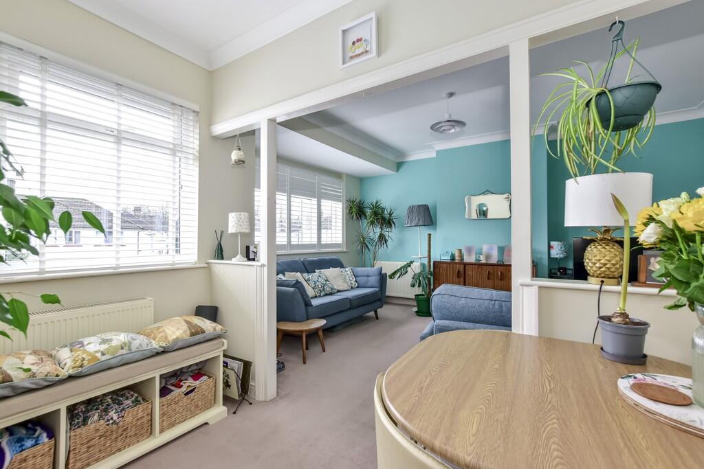 Apartment in Watford, Hertfordshire - View 4
