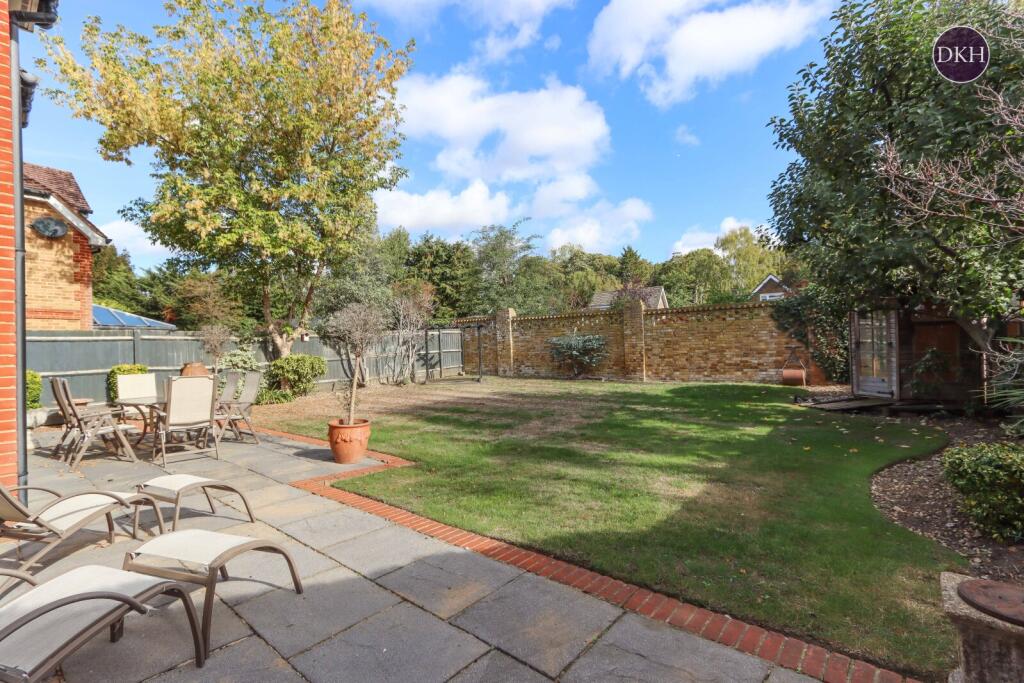 House in Watford - View 4