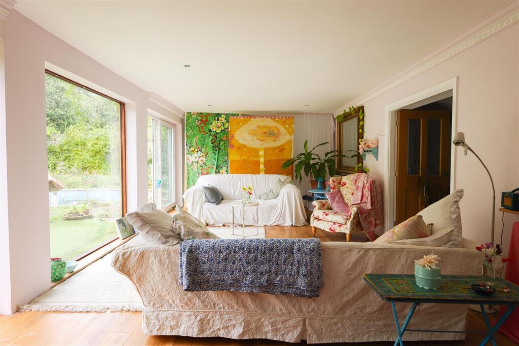 House in Tonbridge - View 4