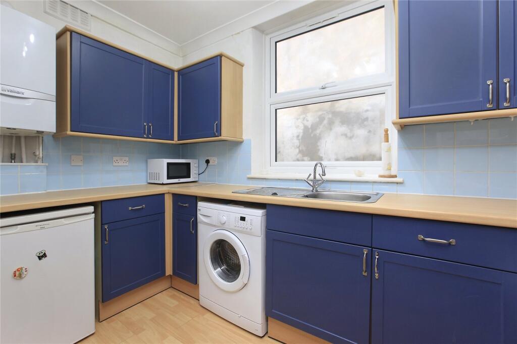 Apartment in London, Stockwell Park, Stockwell - View 4