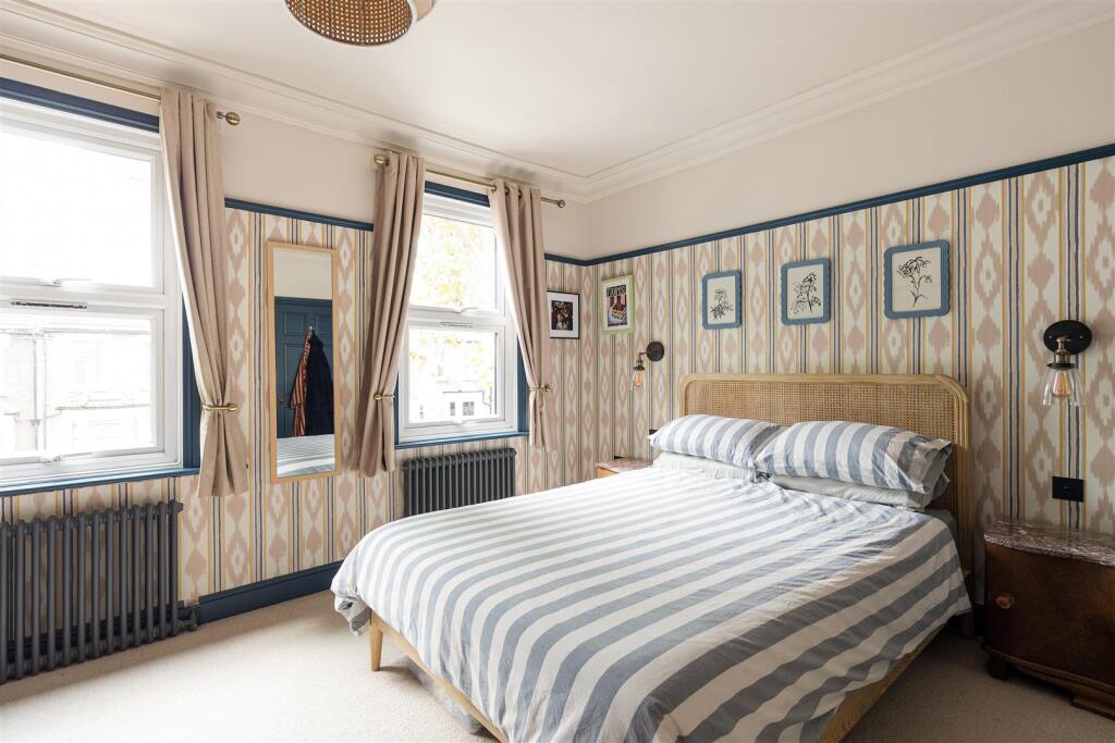 House in London - View 5
