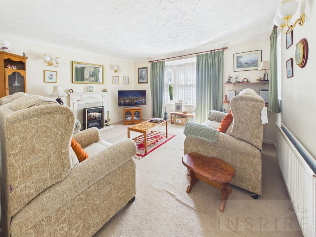 House in Crawley, Maidenbower, Worth - View 5