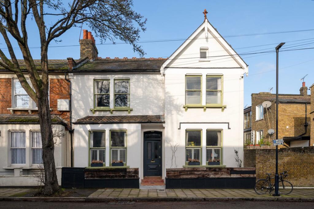 Main image of property: Grantham Road, Stockwell, SW9