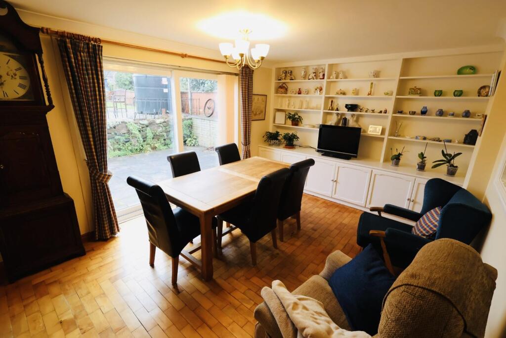 Smithfield Green, Holt, Wrexham photo 4