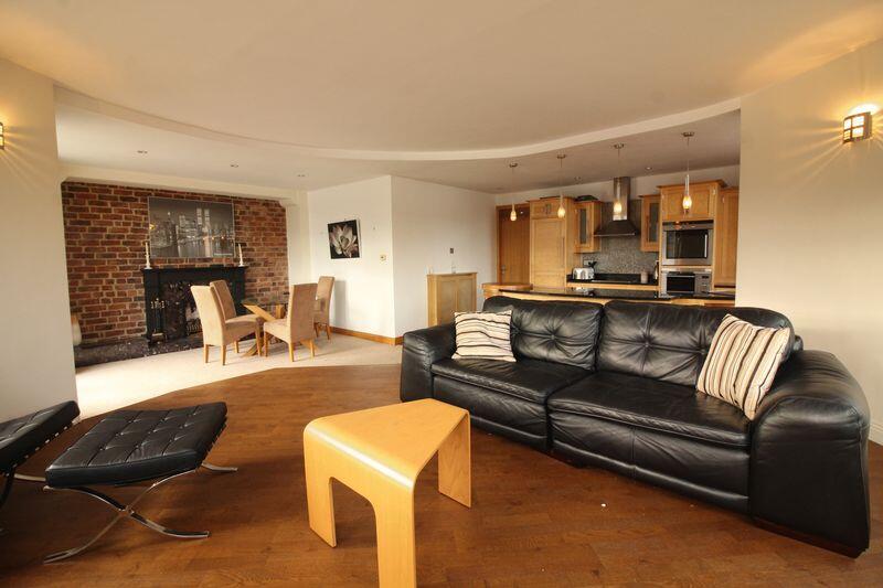 Apartment in Newcastle upon Tyne, Shieldfield - View 2