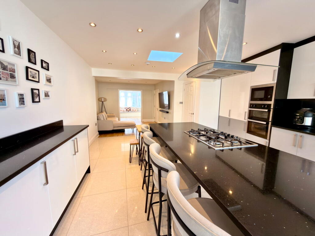 Adderley Road, Harrow, HA3 photo 3