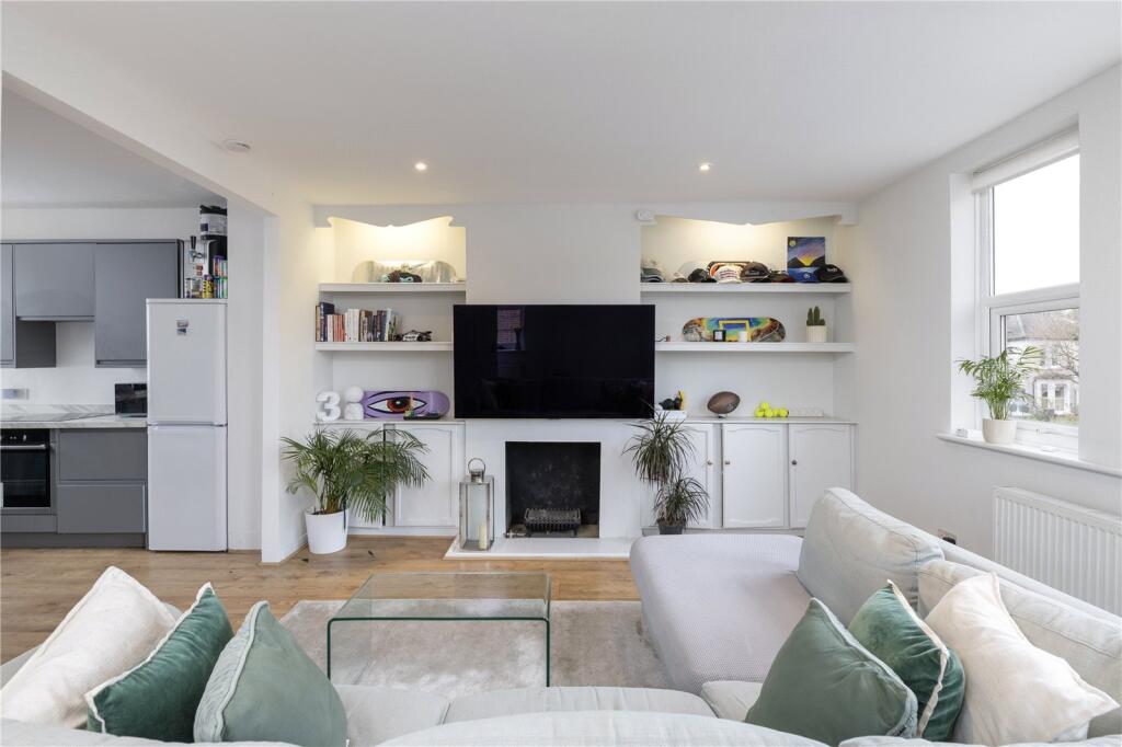 Apartment in London - View 3
