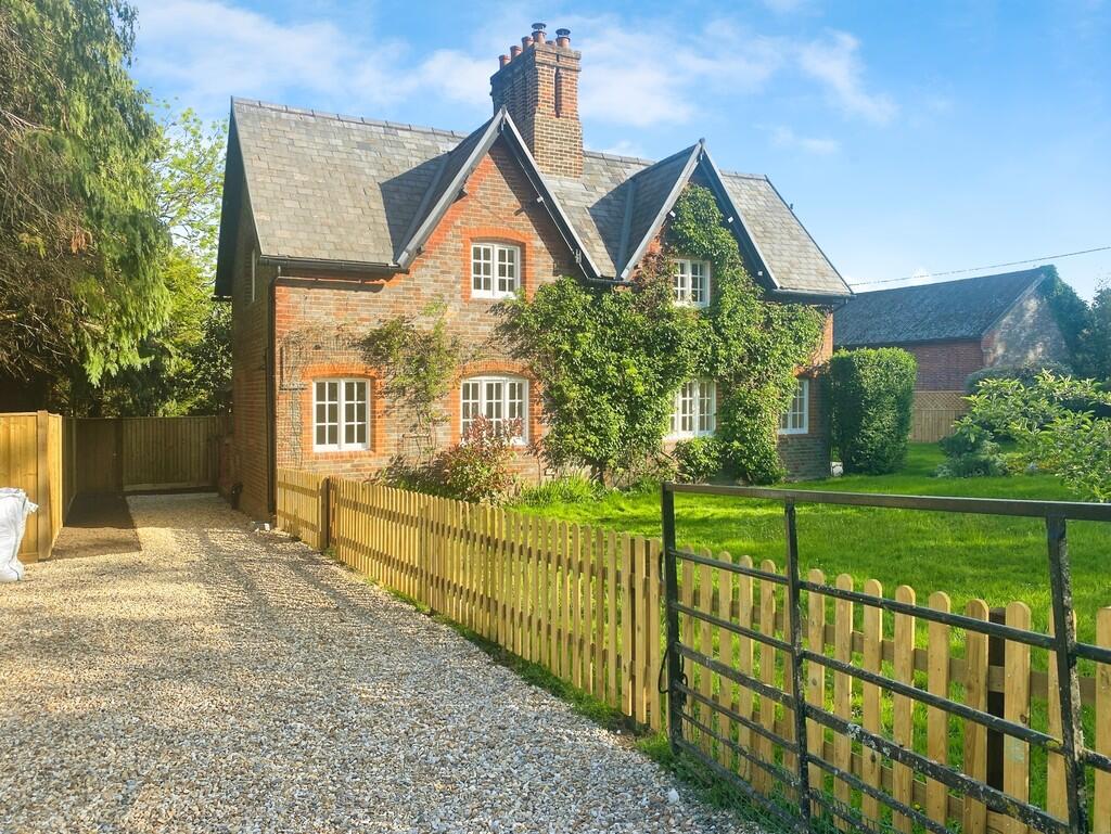 Main image of property: Lincolns Farmhouse