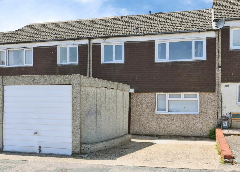 Main image of property: Seymours, HARLOW