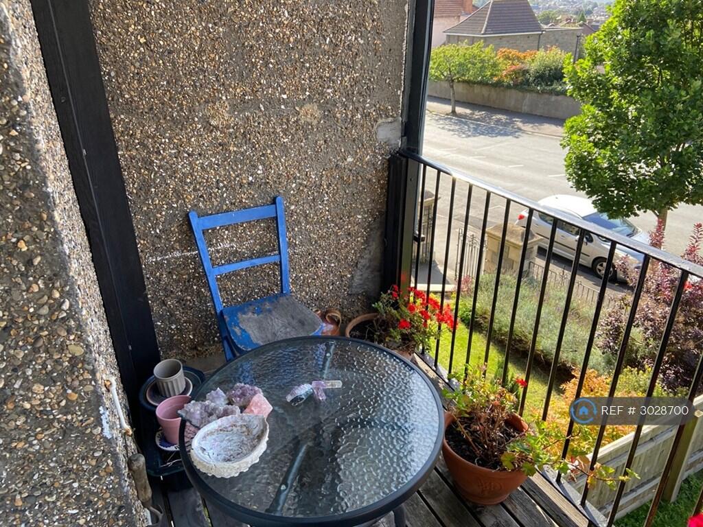 Apartment in Bristol - More